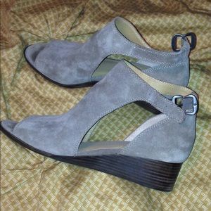 Lucky 🍀 Brand Wedges